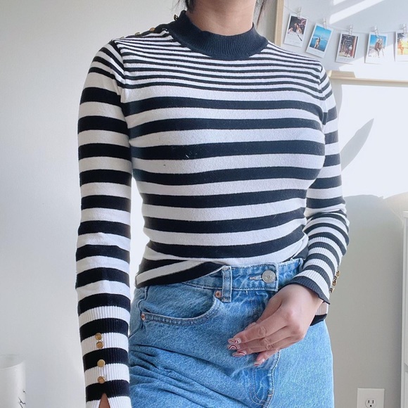 White and black  striped sweater/ long sleeve top from ZARA. - Picture 2 of 3